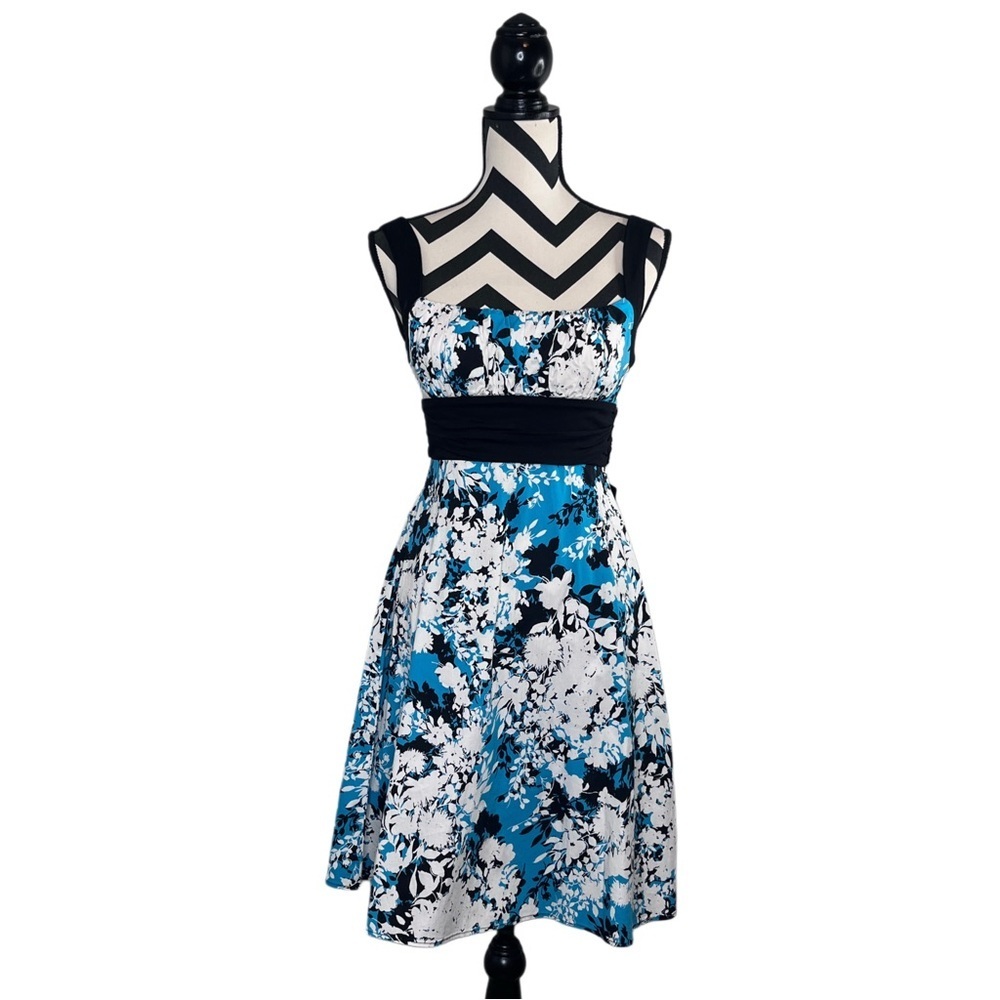 B. Smart Y2K Sz 6 Floral Babydoll Party Cocktail Fit and Flare Dress